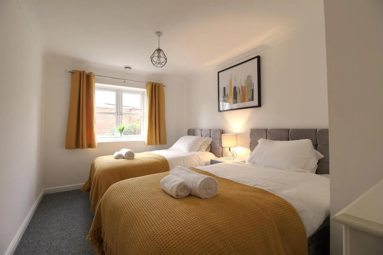 Apartment 4 Dbl Beds, Modern Apartment, Free Parking And Home-From-Home Wakefield